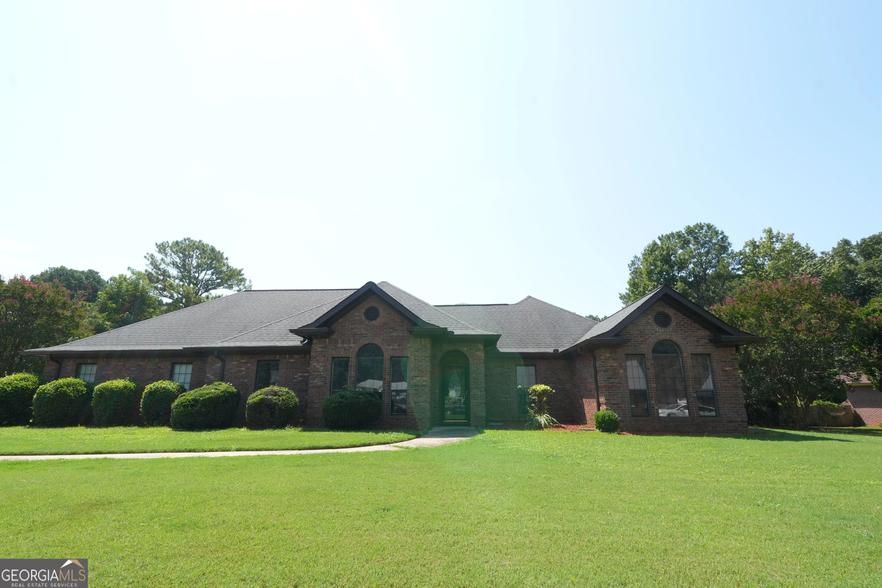 1041 Forest Hills Drive SE