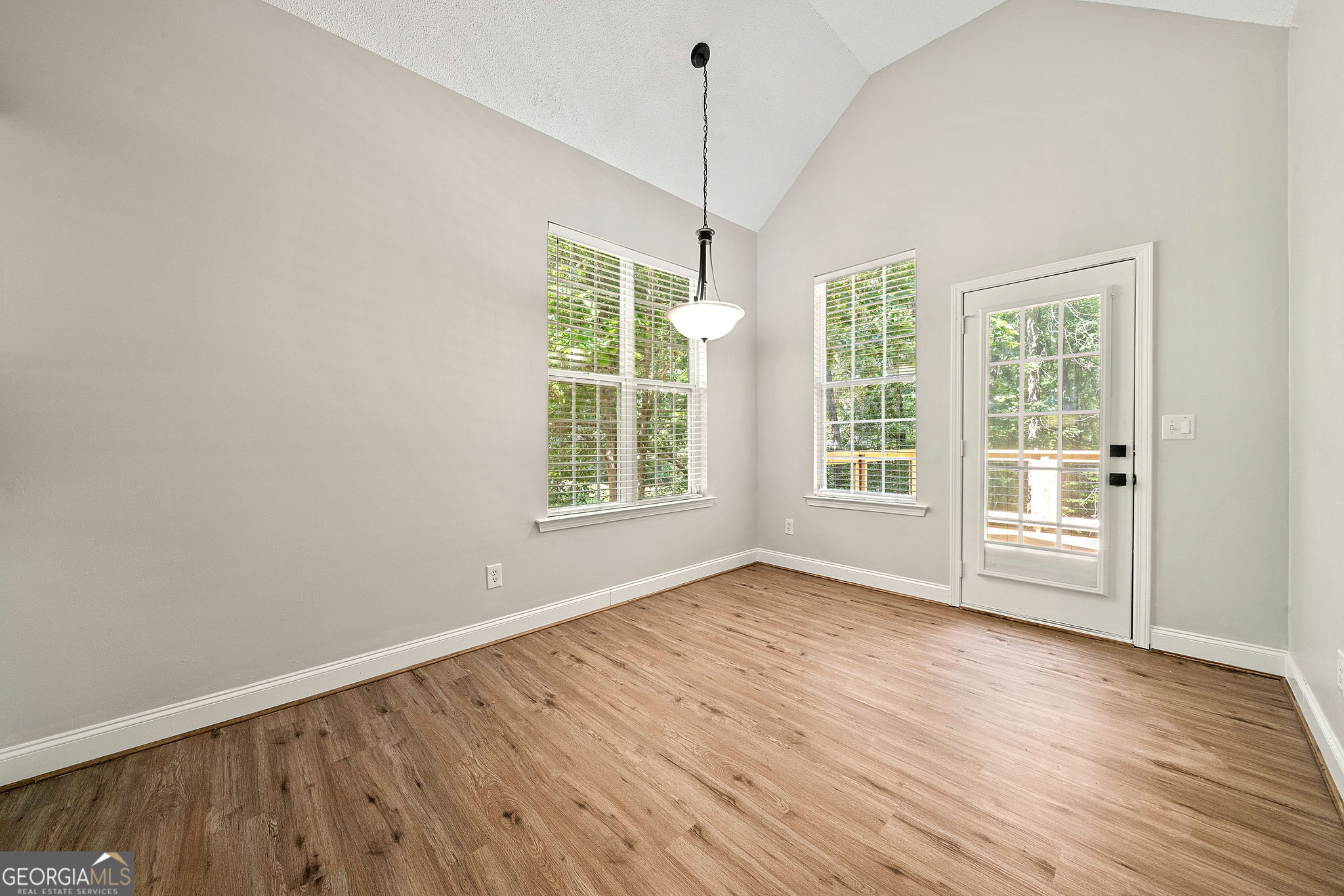 Sharpsburg, Georgia 30277, United States, 3 Bedrooms Bedrooms, ,3 BathroomsBathrooms,Residential,Active,214935