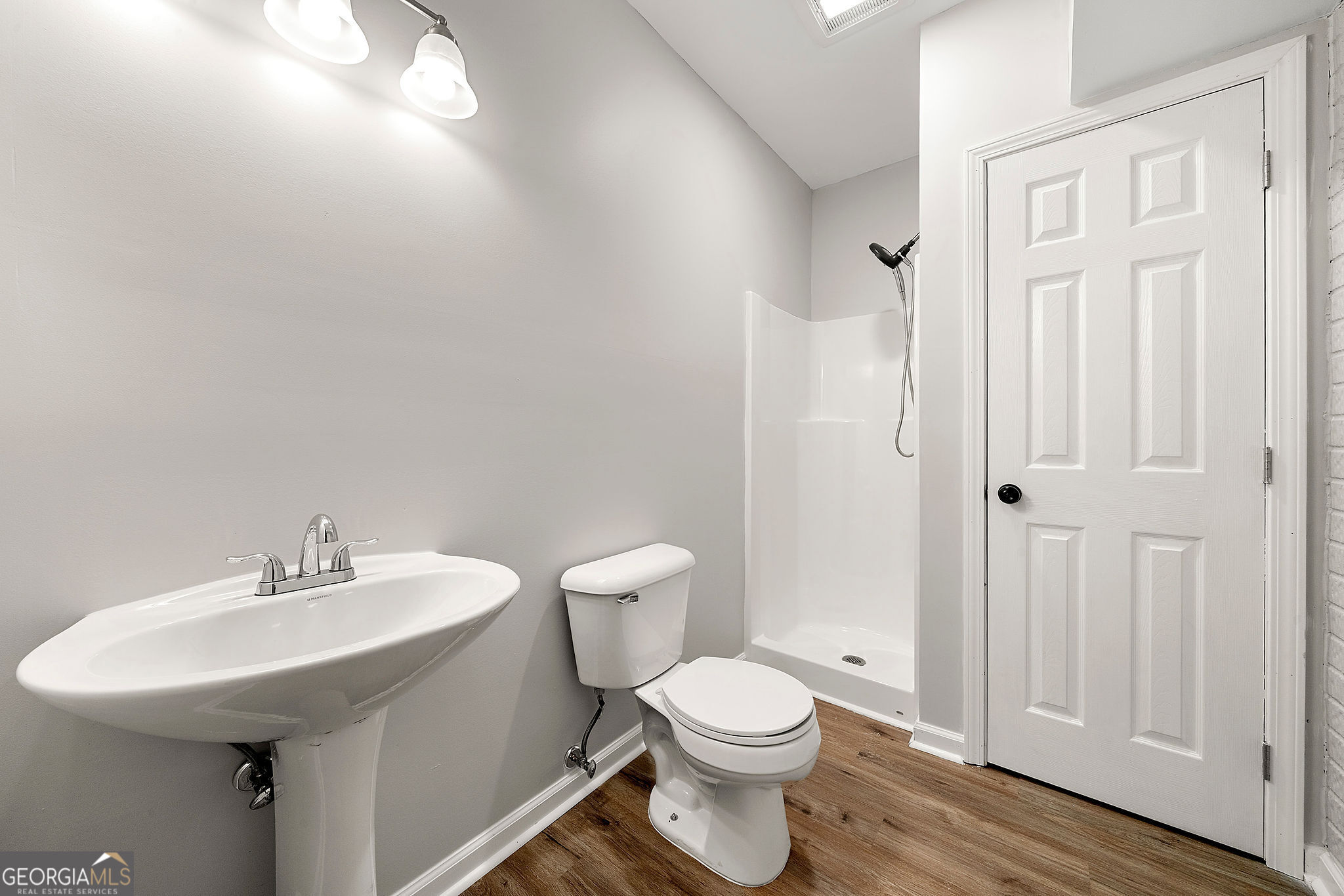 Sharpsburg, Georgia 30277, United States, 3 Bedrooms Bedrooms, ,3 BathroomsBathrooms,Residential,Active,214935