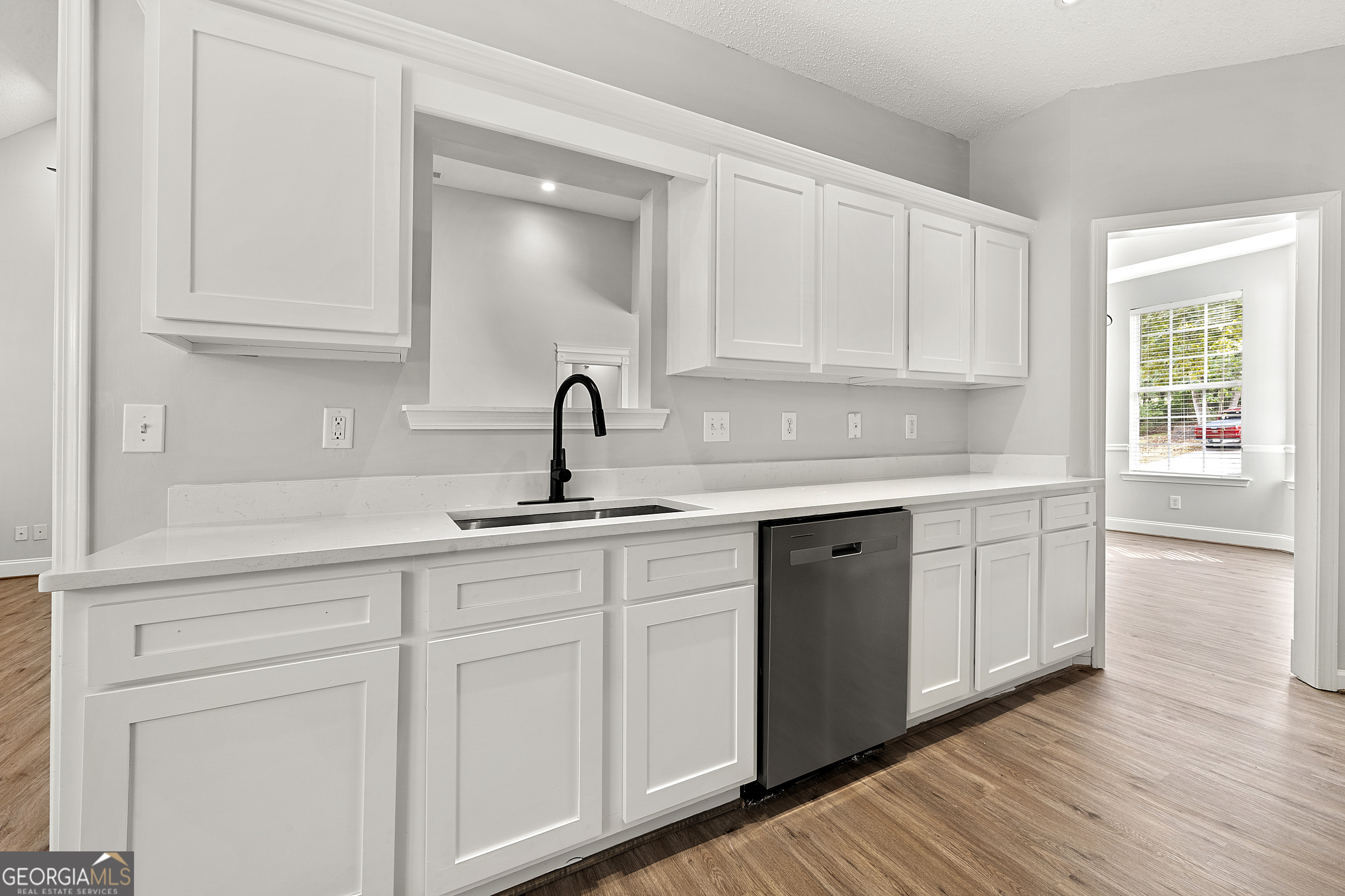 Sharpsburg, Georgia 30277, United States, 3 Bedrooms Bedrooms, ,3 BathroomsBathrooms,Residential,Active,214935