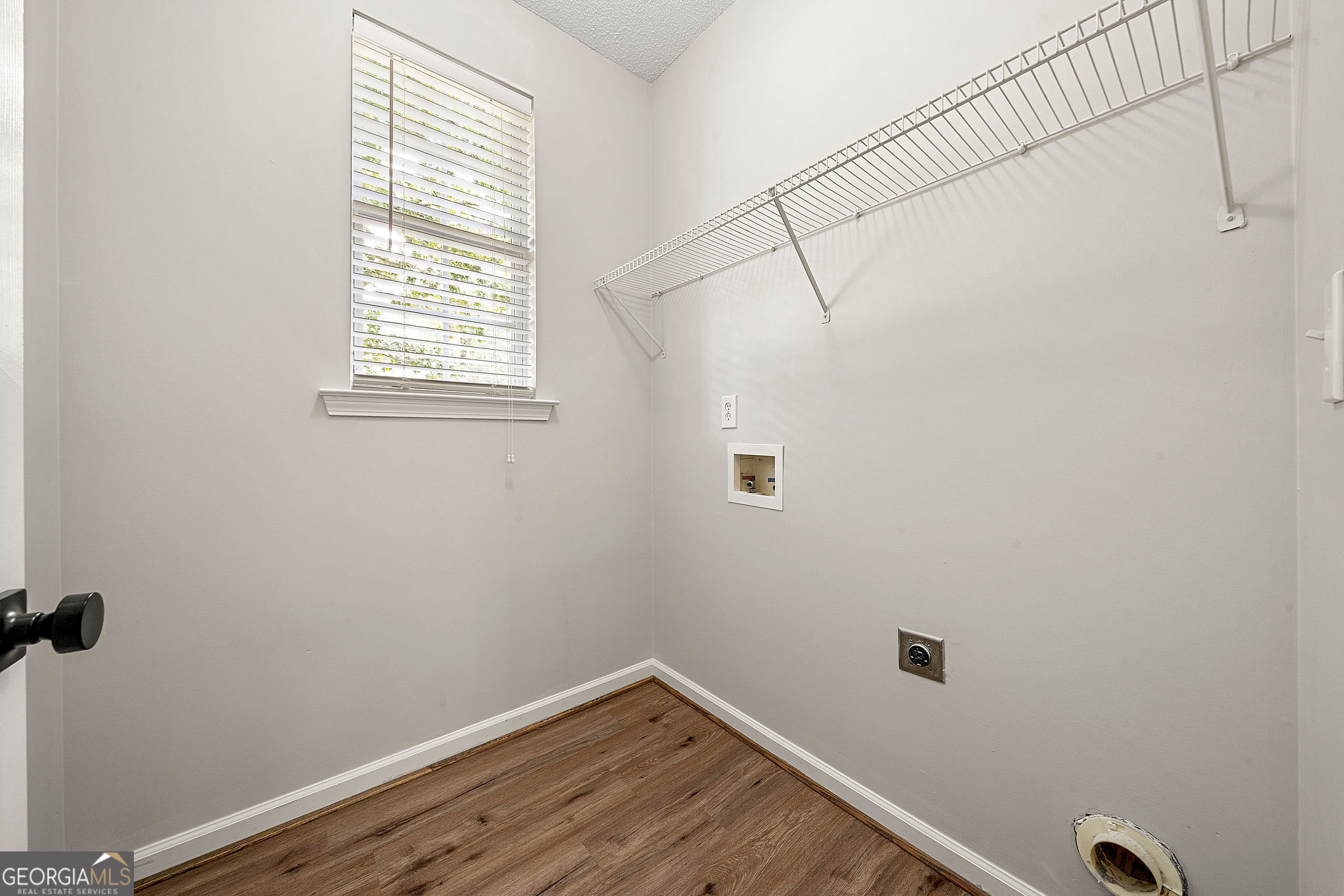 Sharpsburg, Georgia 30277, United States, 3 Bedrooms Bedrooms, ,3 BathroomsBathrooms,Residential,Active,214935