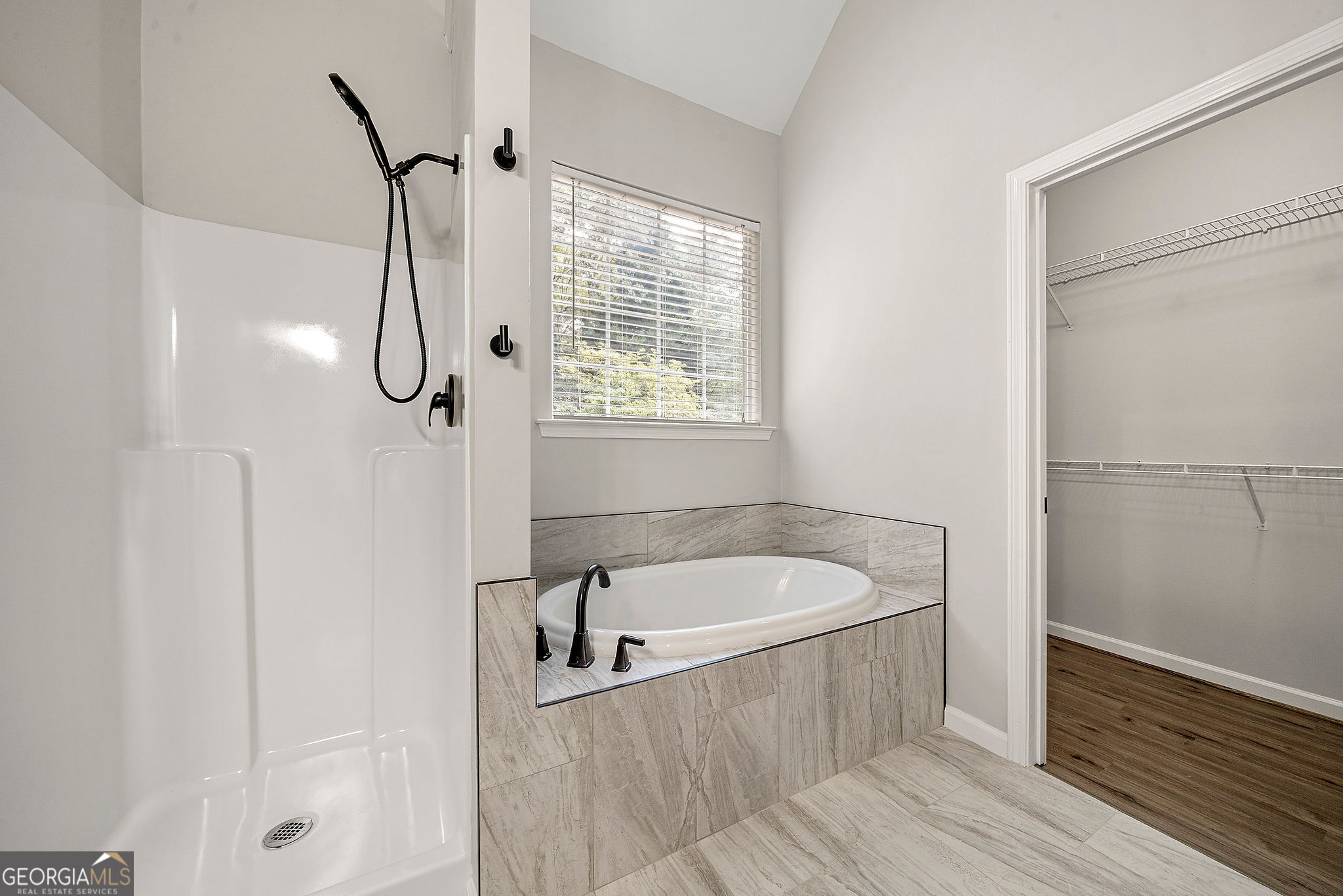 Sharpsburg, Georgia 30277, United States, 3 Bedrooms Bedrooms, ,3 BathroomsBathrooms,Residential,Active,214935