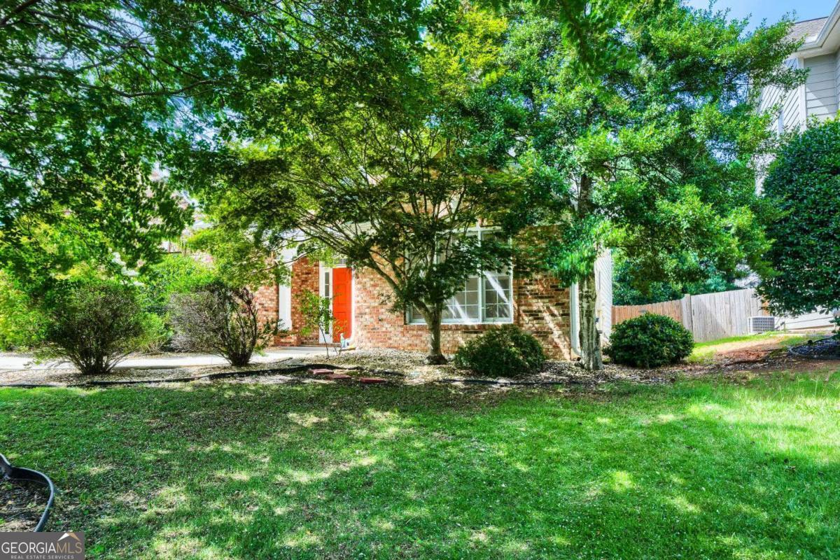 74 Vinings Lake DR SW
