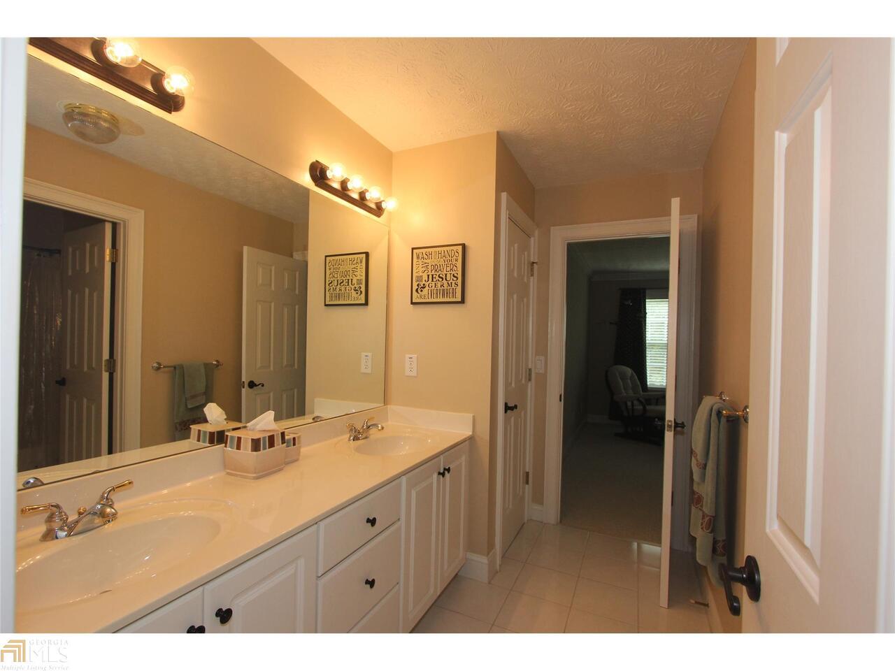 Canongate Village - Residential
