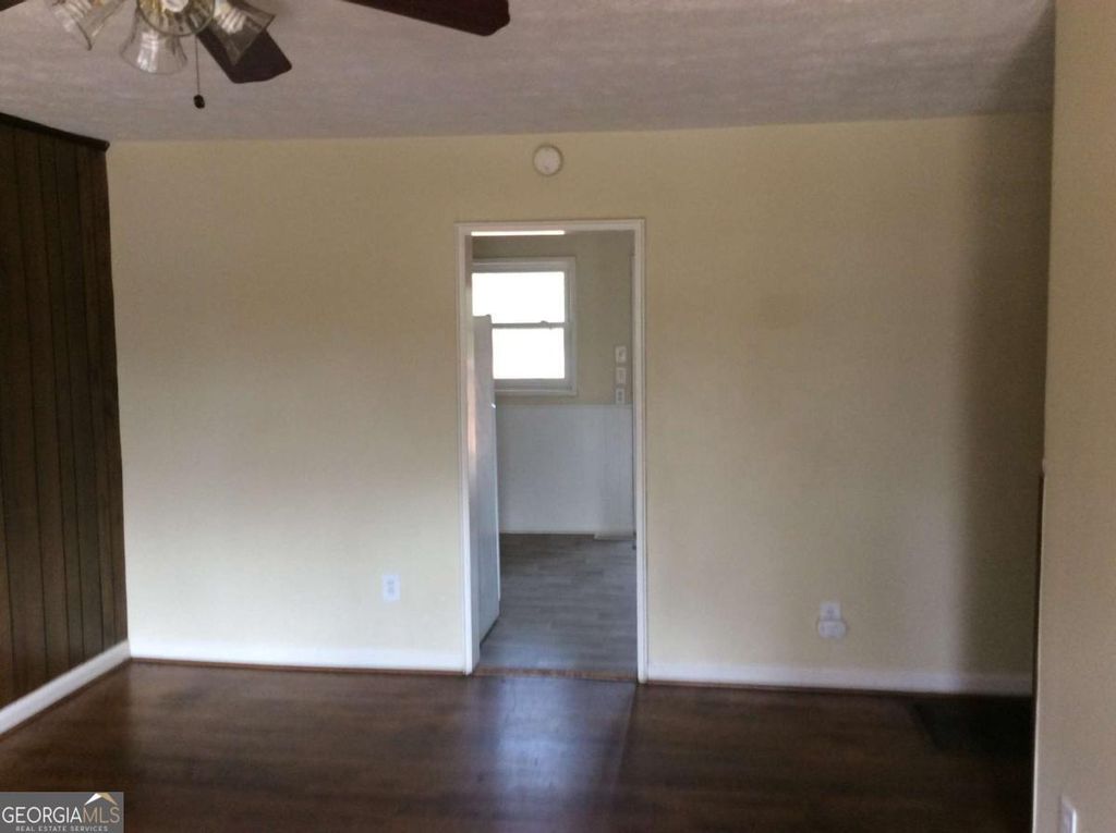 Photo of 105 E Mimosa Drive, Jonesboro, GA 30236 (MLS # 10757147)