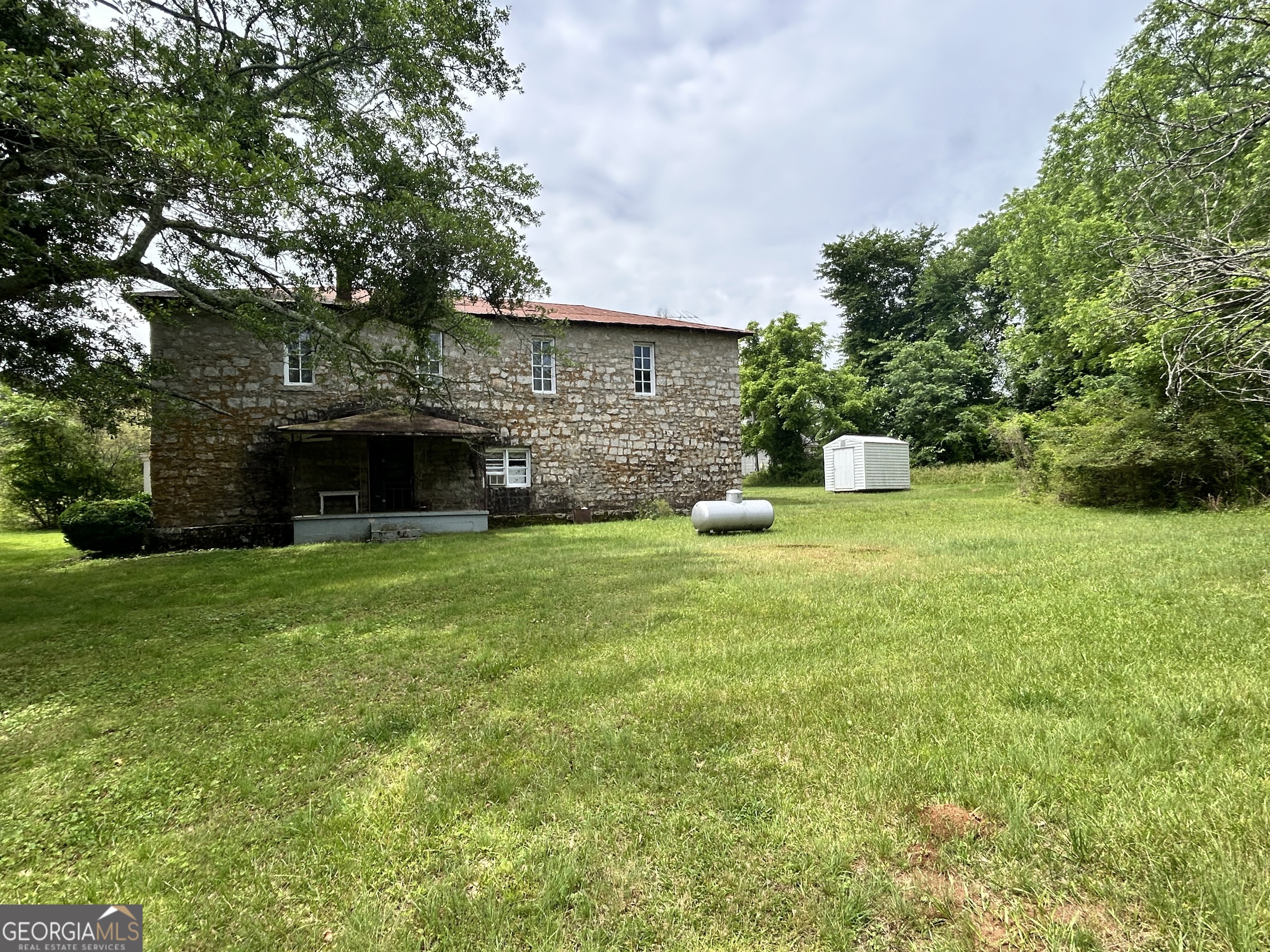 1085 Pleasant Hill RD NW