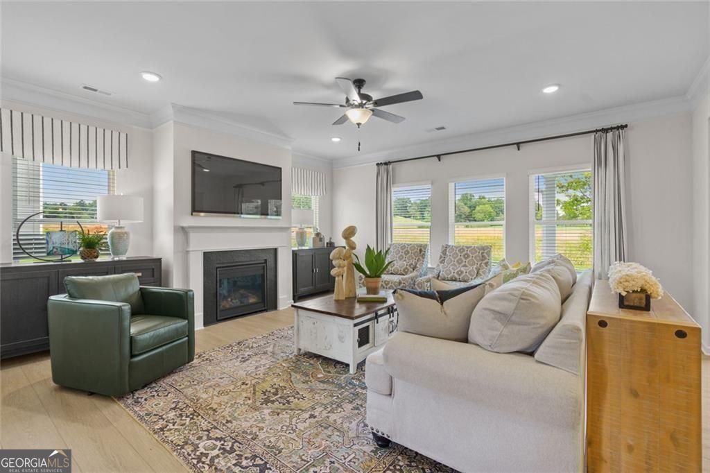 102 Thedford DR
