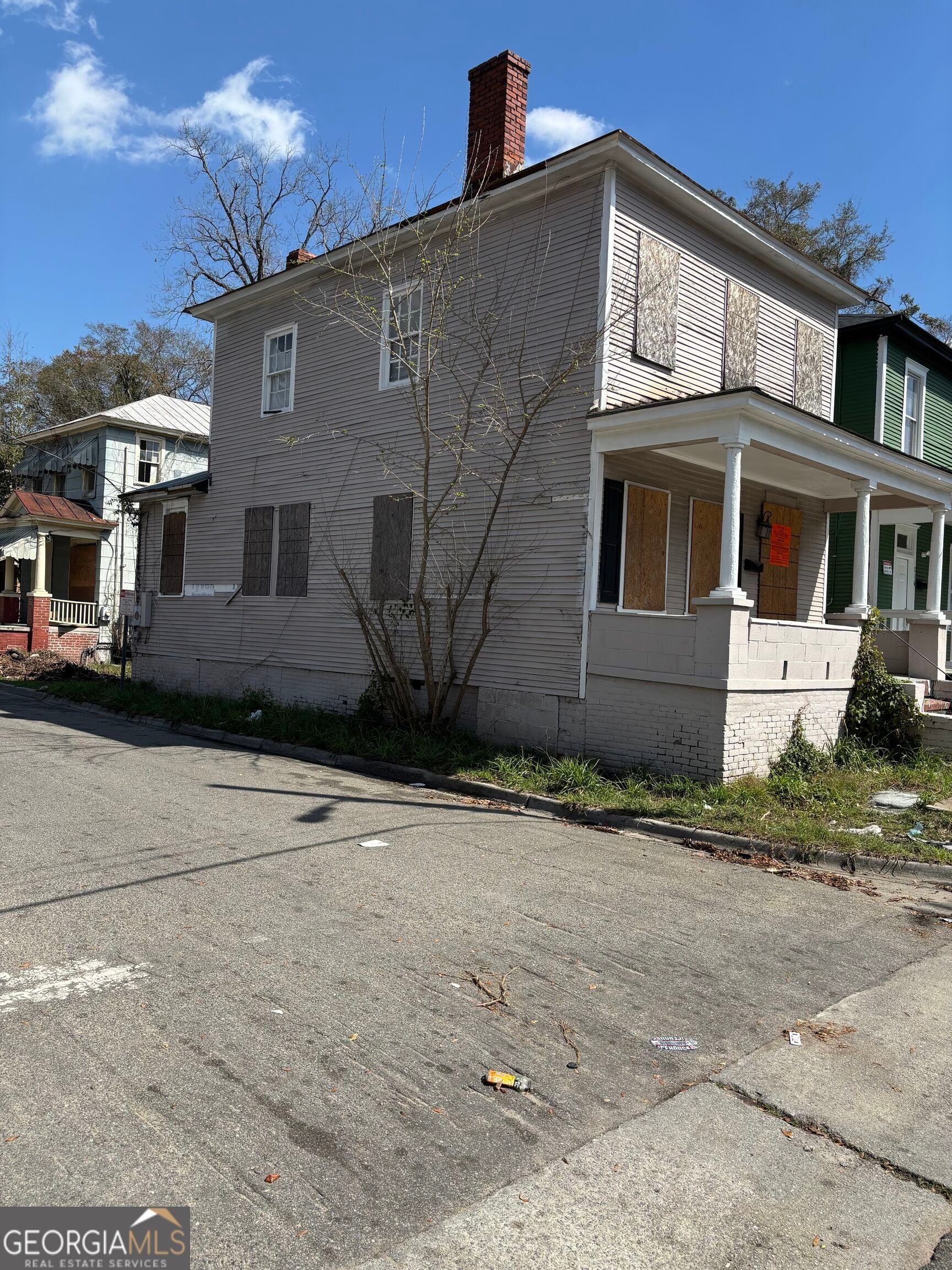 718 W. 38th ST