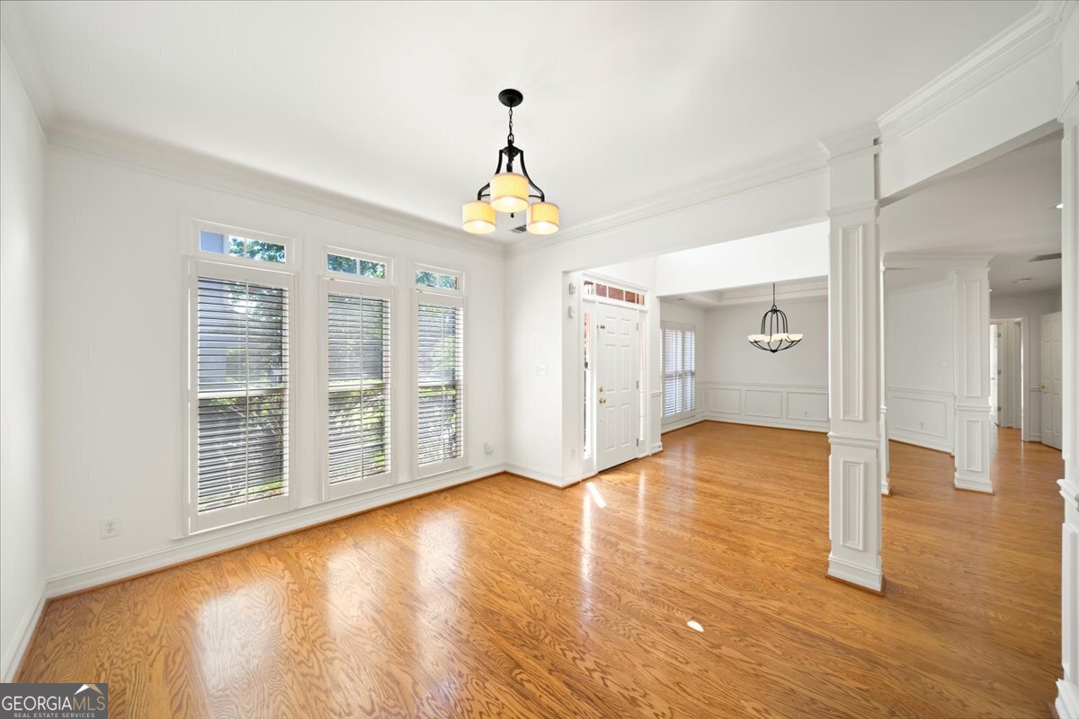 1560 Oak Park CV