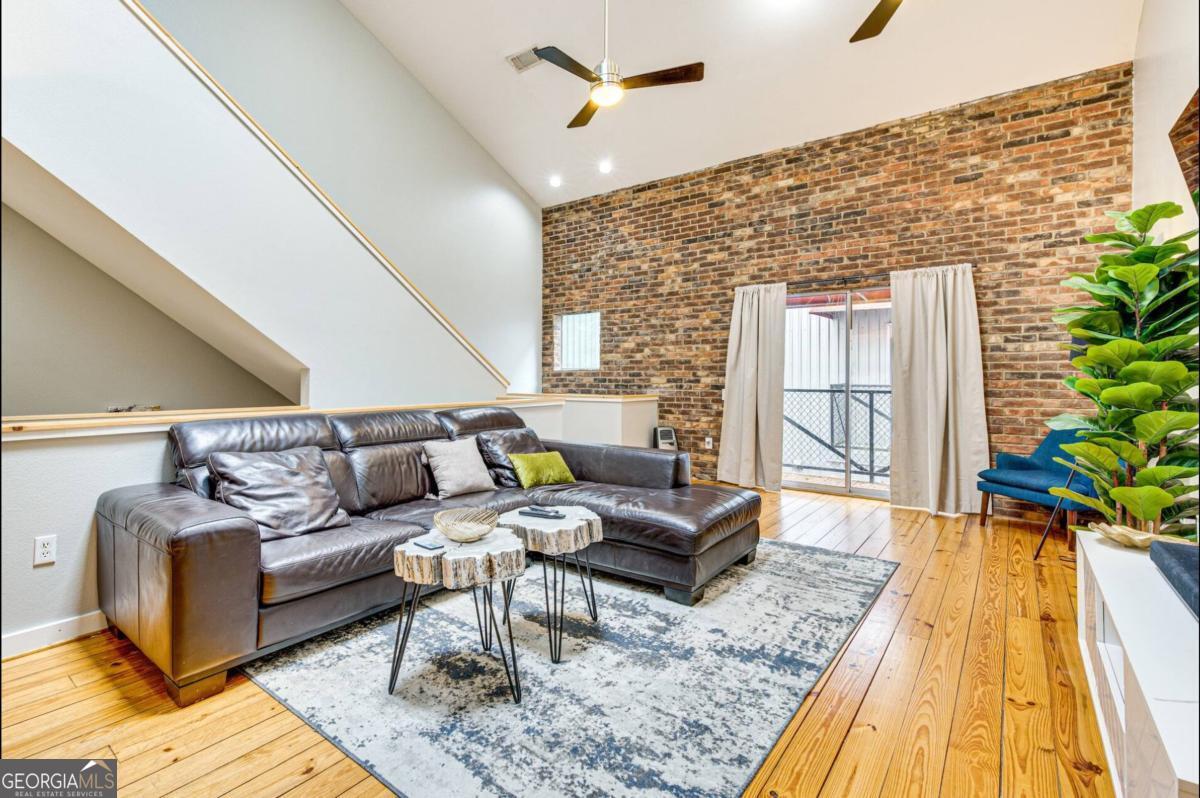 920 Memorial DR SE 35