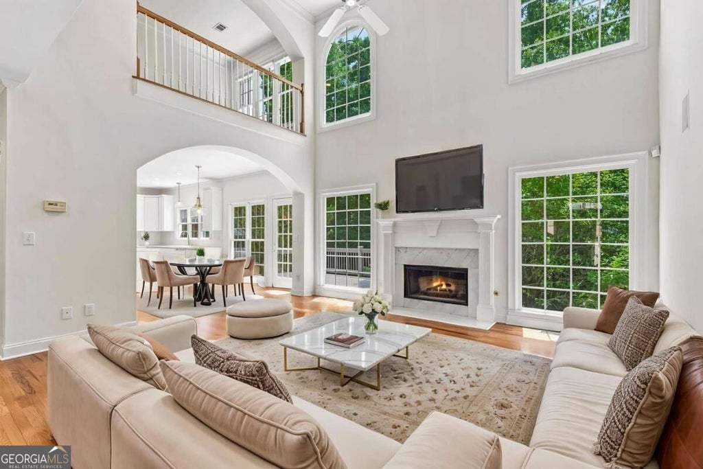 Photo of 1128 Promontory Drive, Marietta, GA 30062 (MLS # 10846740)