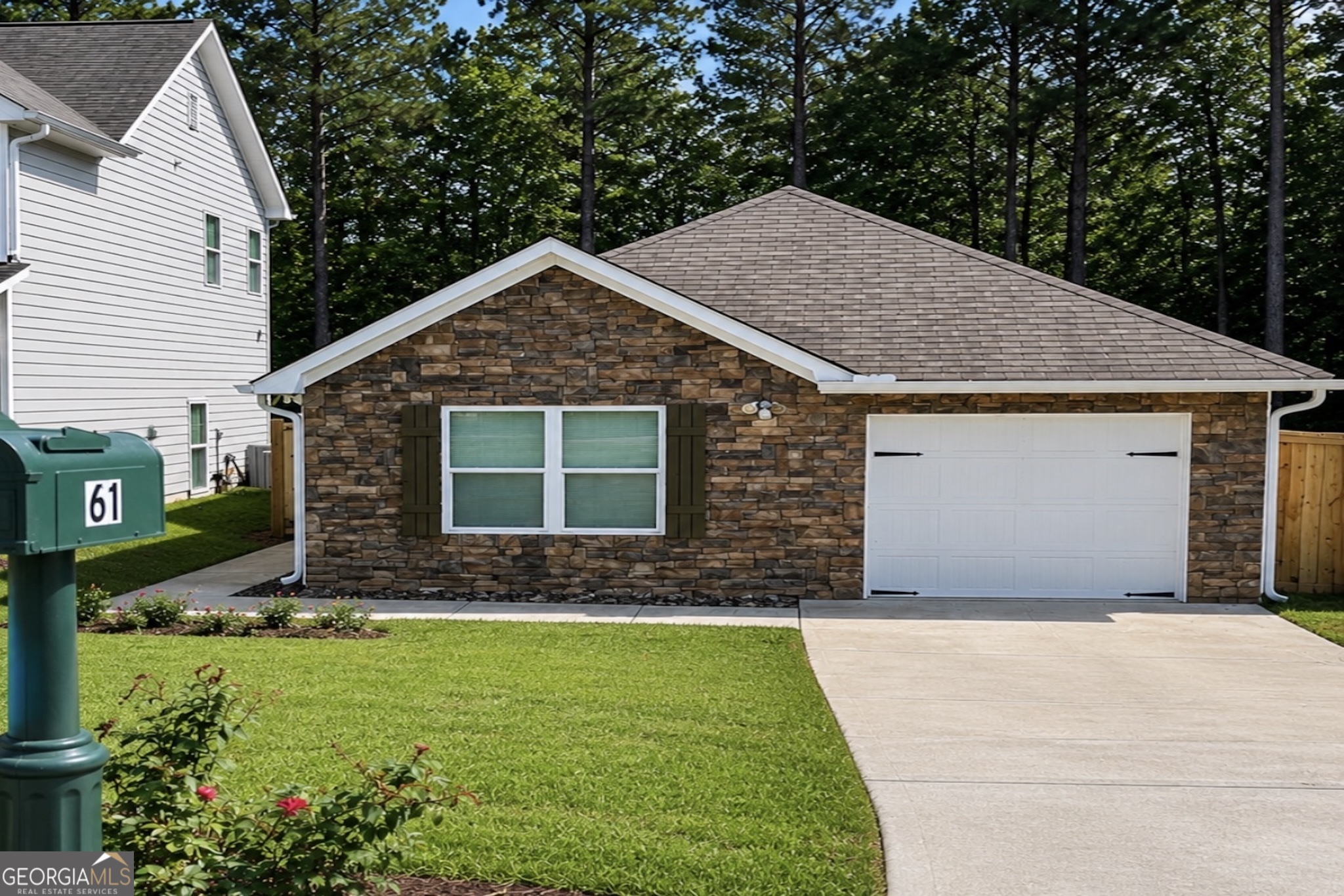 61 Hood Park CT