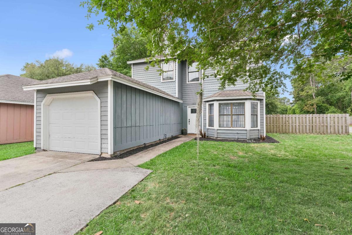 100 Millers Trace DR