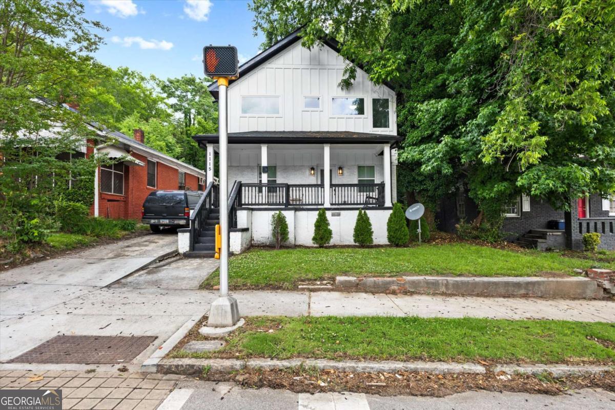 1115 M L King Jr DR SW