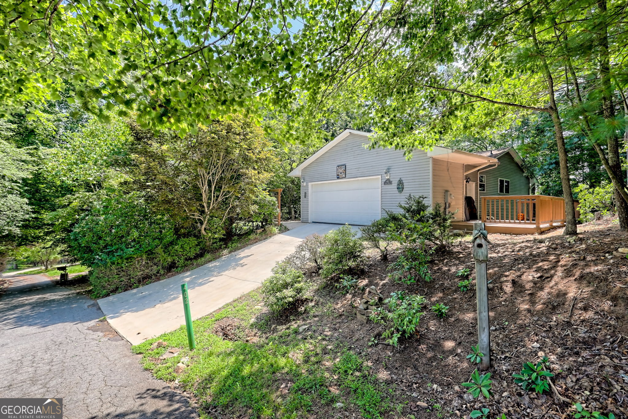 402 Eagle DR