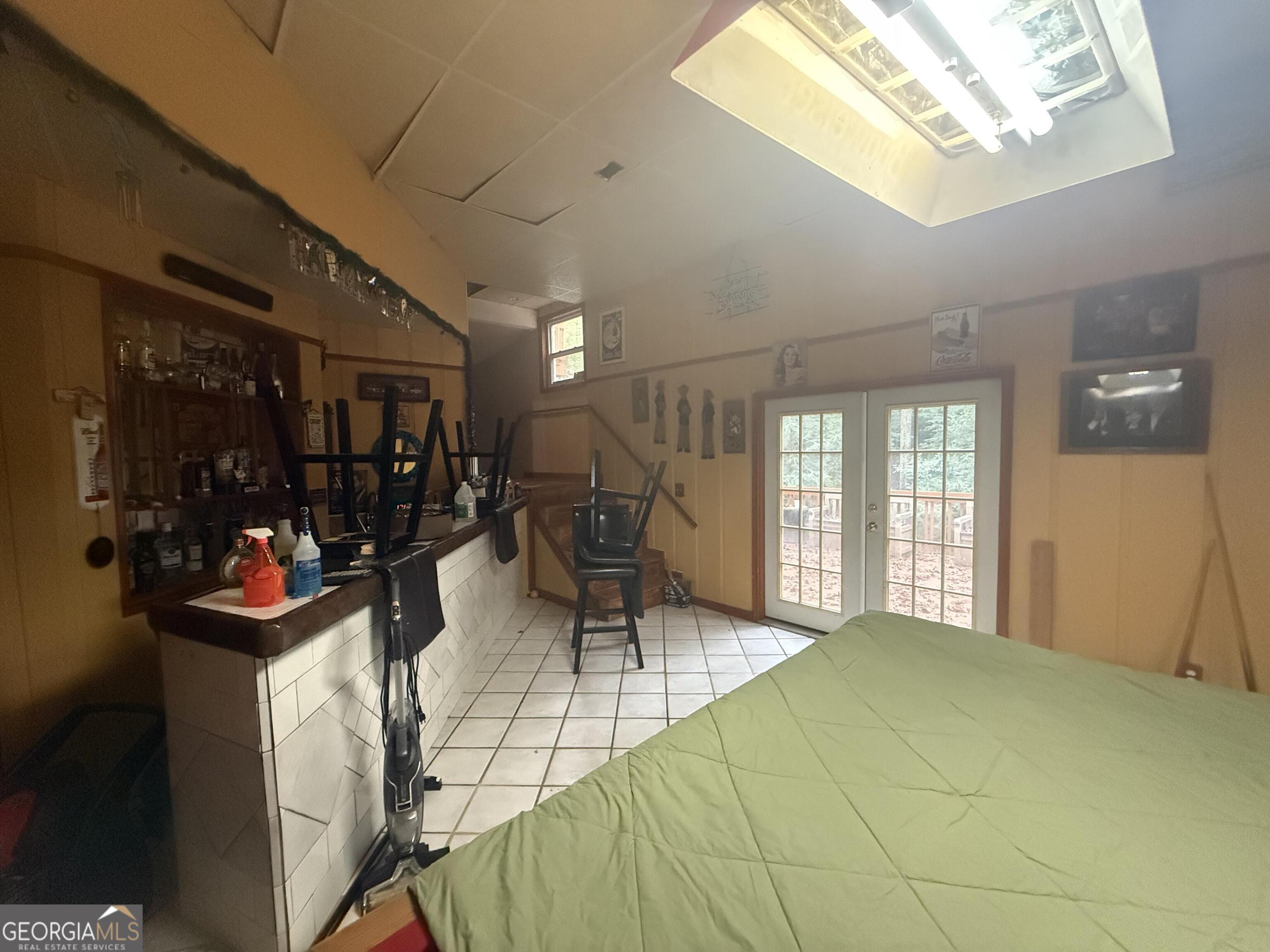 INDIAN CREEK - Residential
