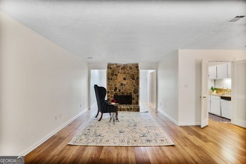 8740 Roswell RD 9C Sandy Springs GA 30350