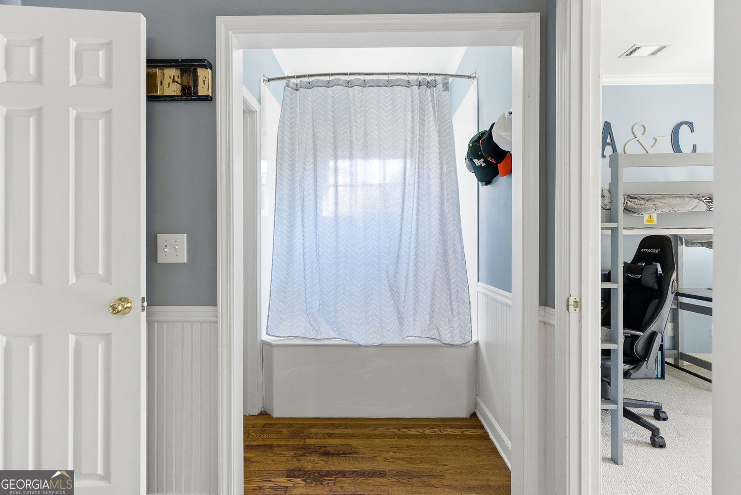 Roswell, Georgia 30075, United States, 5 Bedrooms Bedrooms, ,5 BathroomsBathrooms,Residential,Active,252309