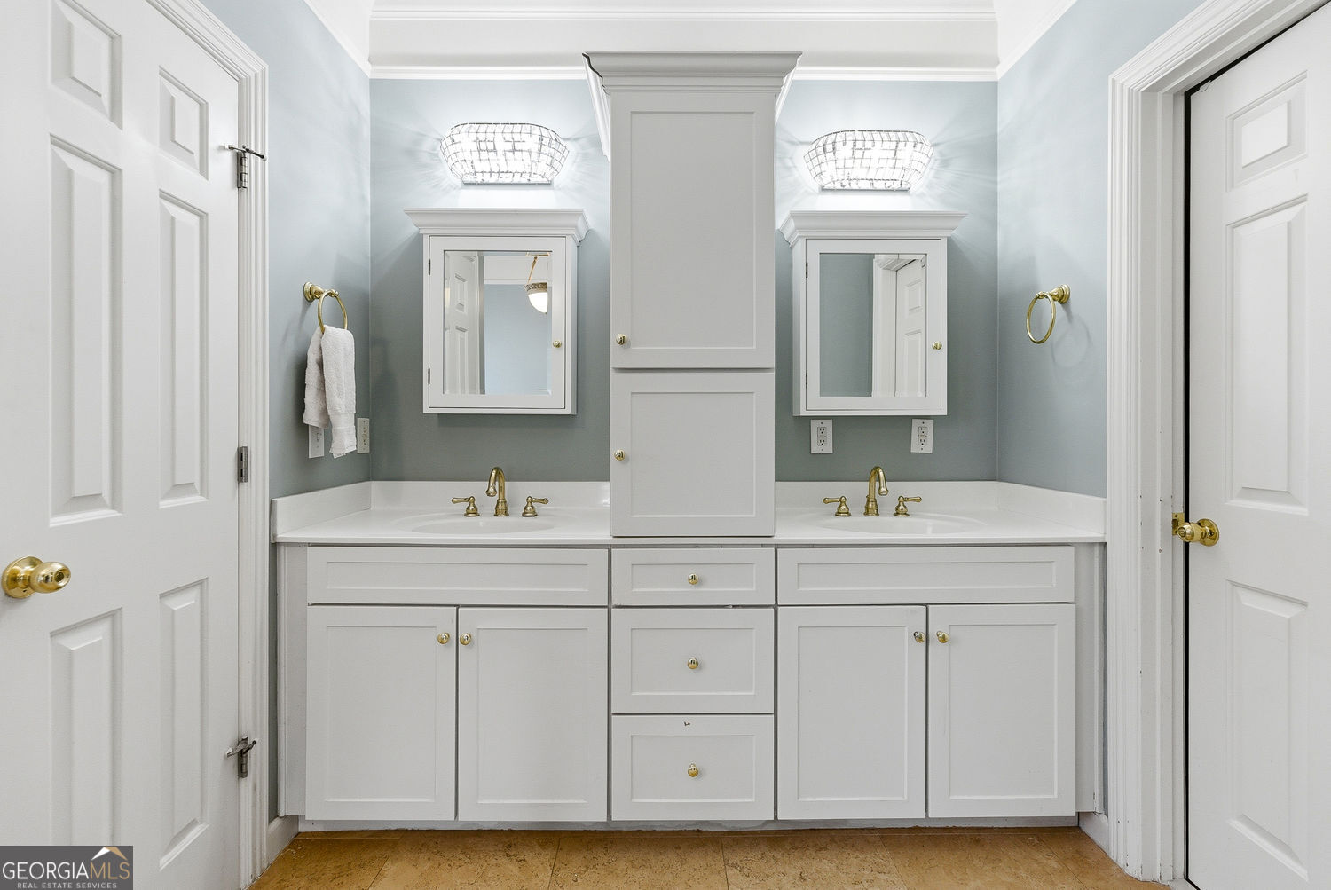 Roswell, Georgia 30075, United States, 5 Bedrooms Bedrooms, ,5 BathroomsBathrooms,Residential,Active,252309