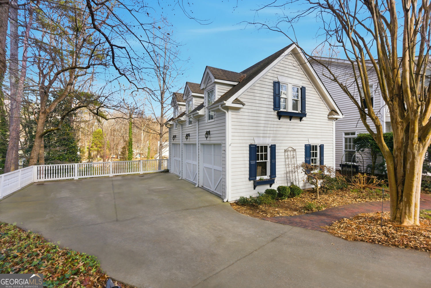 Roswell, Georgia 30075, United States, 5 Bedrooms Bedrooms, ,5 BathroomsBathrooms,Residential,Active,252309