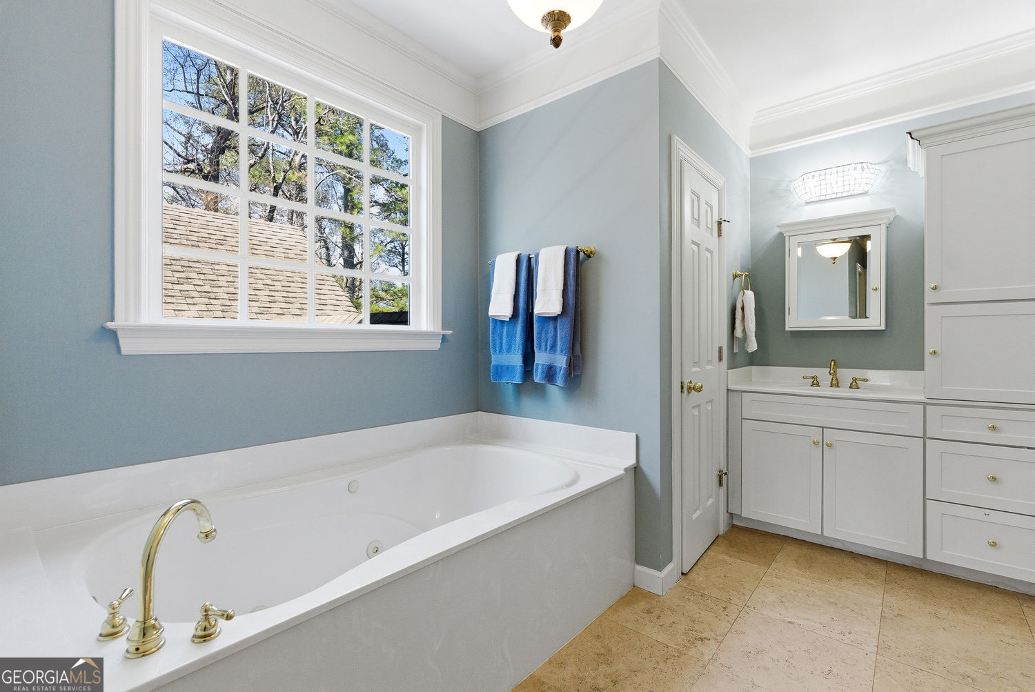 Roswell, Georgia 30075, United States, 5 Bedrooms Bedrooms, ,5 BathroomsBathrooms,Residential,Active,252309