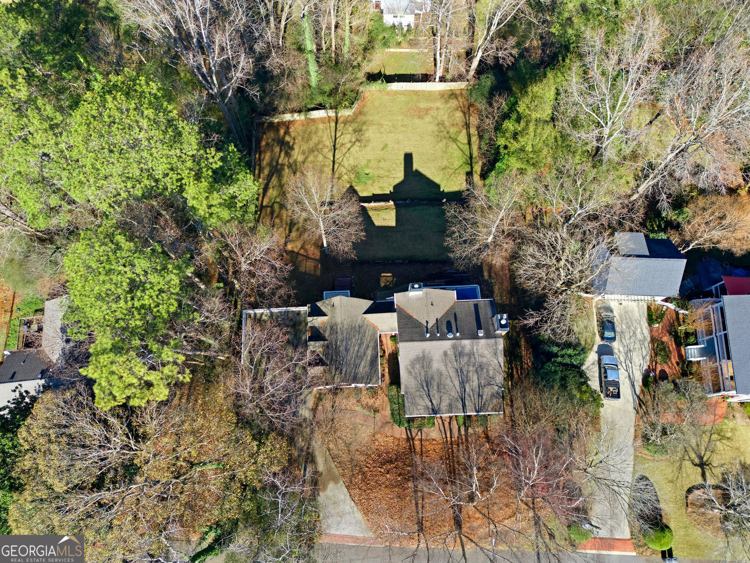 Roswell, Georgia 30075, United States, 5 Bedrooms Bedrooms, ,5 BathroomsBathrooms,Residential,Active,252309