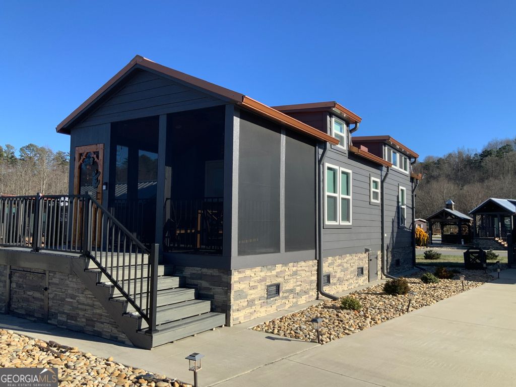 Photo of 341 MOUNTAIN CREEK RD, BLAIRSVILLE, GA 30512 (MLS # 10676958)