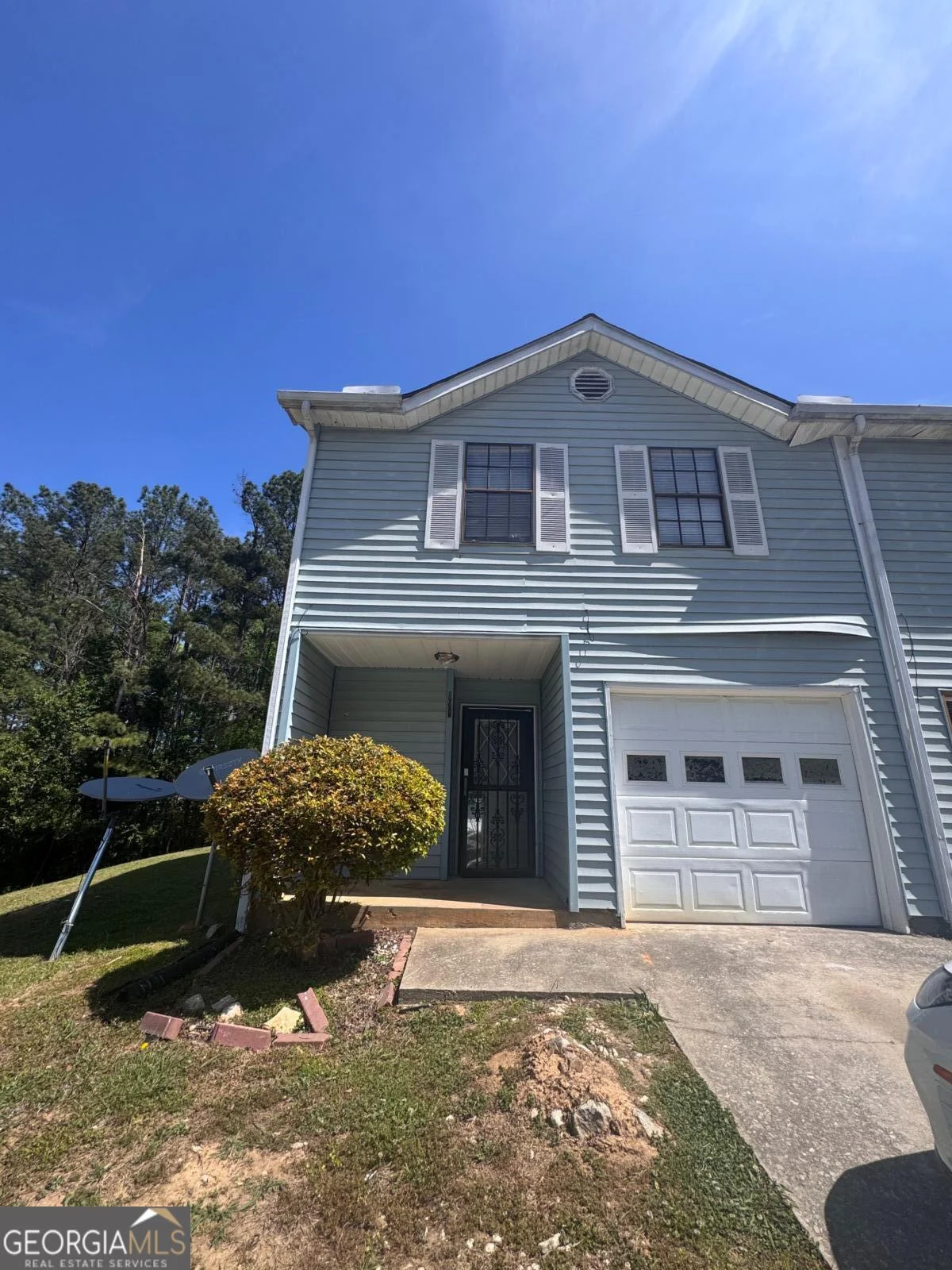 1602 Pine Tree Trail