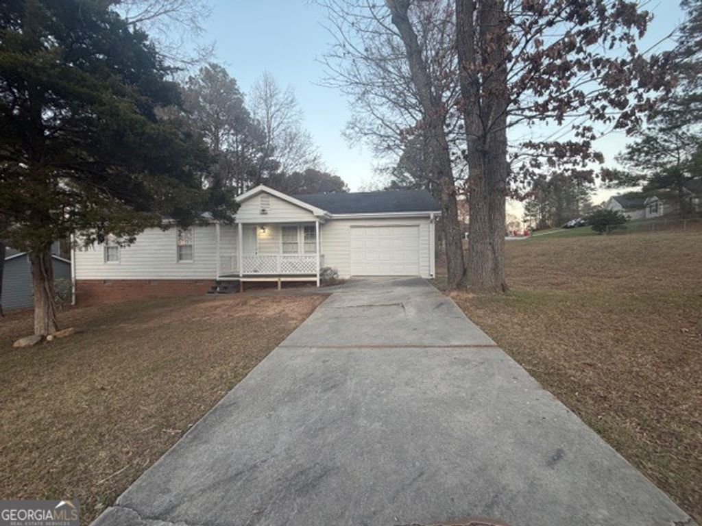 Photo of 10312 Canyon Trail, Jonesboro, GA 30238 (MLS # 10704633)