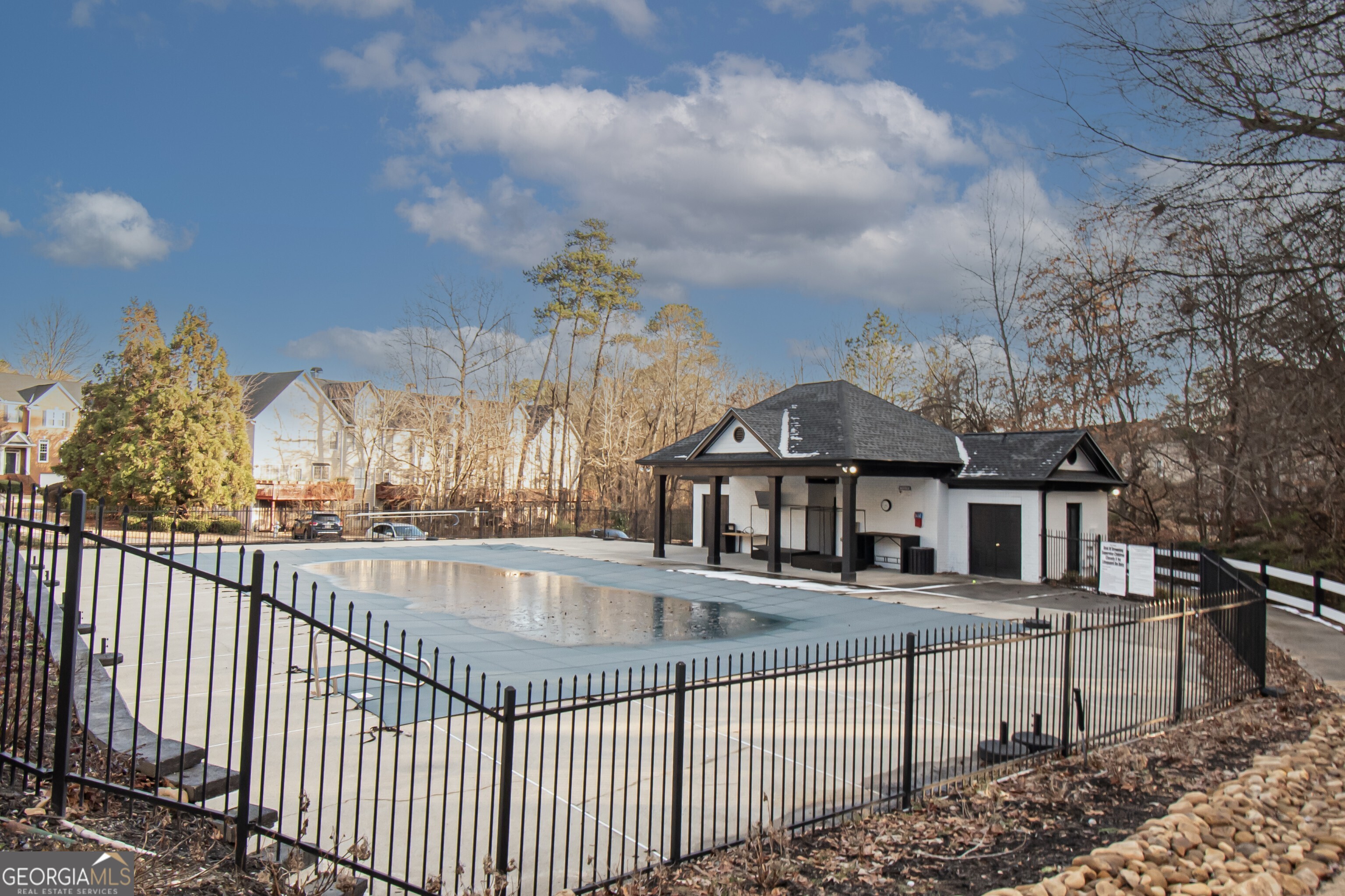 Atlanta, Georgia 30339, United States, 4 Bedrooms Bedrooms, ,3 BathroomsBathrooms,Residential,Active,18726