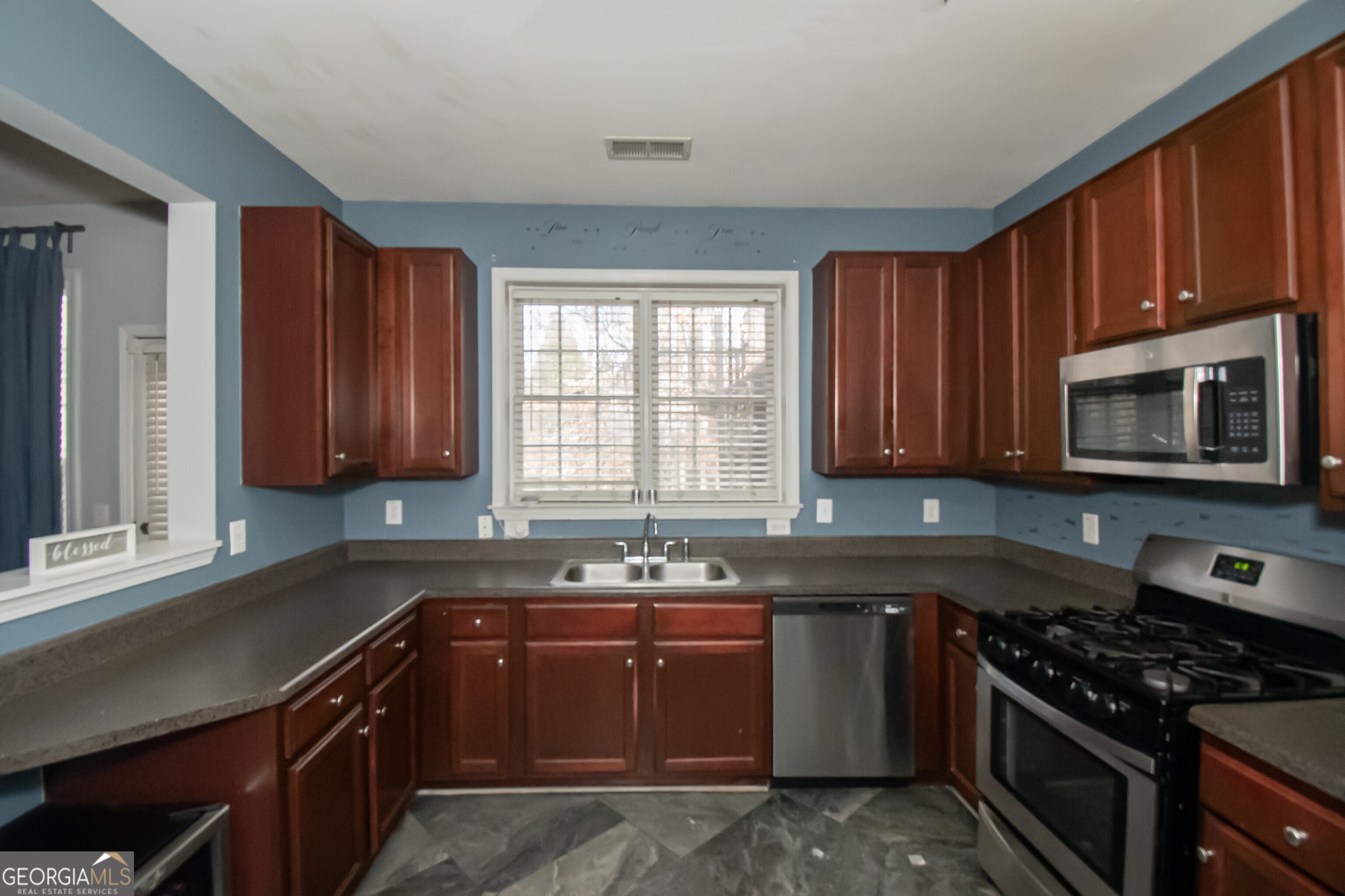 Atlanta, Georgia 30339, United States, 4 Bedrooms Bedrooms, ,3 BathroomsBathrooms,Residential,Active,18726