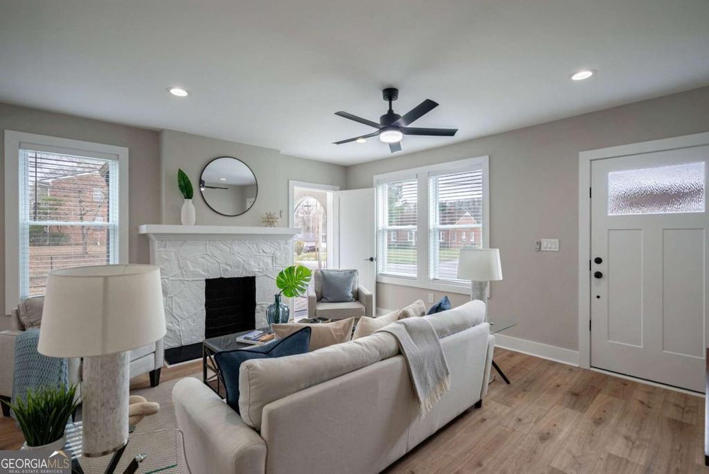 Photo of 1283 Beecher Street SW, Atlanta, GA 30310 (MLS # 10706151)