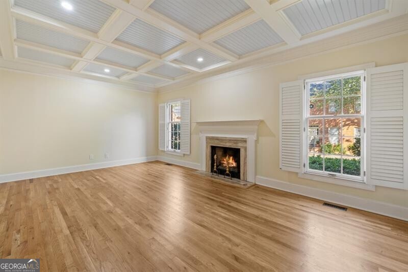 52 Ivy Chase NE