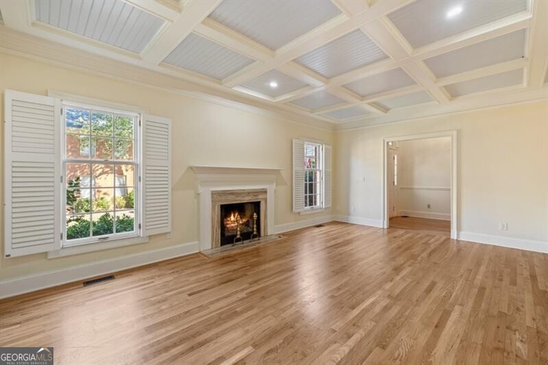 52 Ivy Chase NE