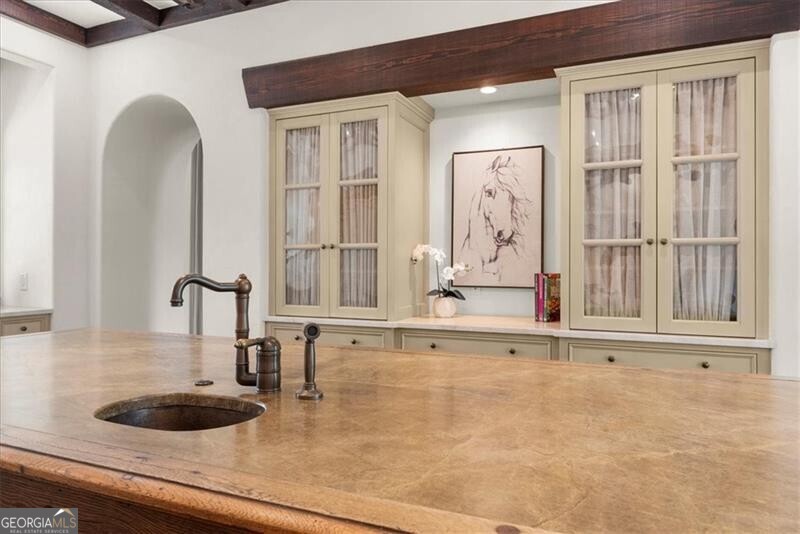 Alpharetta, Georgia 30005, United States, 4 Bedrooms Bedrooms, ,5 BathroomsBathrooms,Residential,Pending,17468