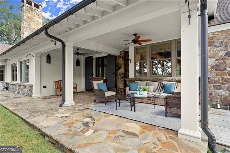 Alpharetta, Georgia 30005, United States, 4 Bedrooms Bedrooms, ,5 BathroomsBathrooms,Residential,Pending,17468