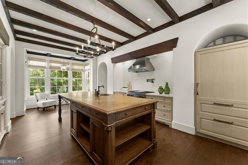 Alpharetta, Georgia 30005, United States, 4 Bedrooms Bedrooms, ,5 BathroomsBathrooms,Residential,Pending,17468