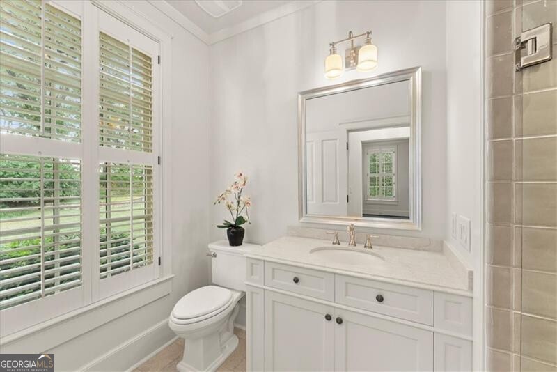 Alpharetta, Georgia 30005, United States, 4 Bedrooms Bedrooms, ,5 BathroomsBathrooms,Residential,Pending,17468