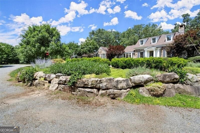 Alpharetta, Georgia 30005, United States, 4 Bedrooms Bedrooms, ,5 BathroomsBathrooms,Residential,Pending,17468