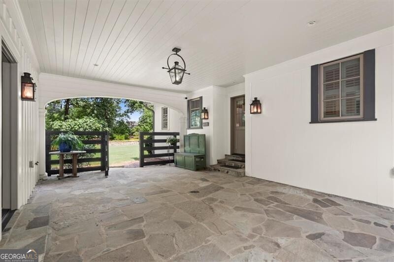 Alpharetta, Georgia 30005, United States, 4 Bedrooms Bedrooms, ,5 BathroomsBathrooms,Residential,Pending,17468