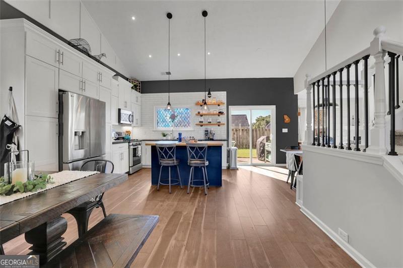 1025 AMBER LEAF CT