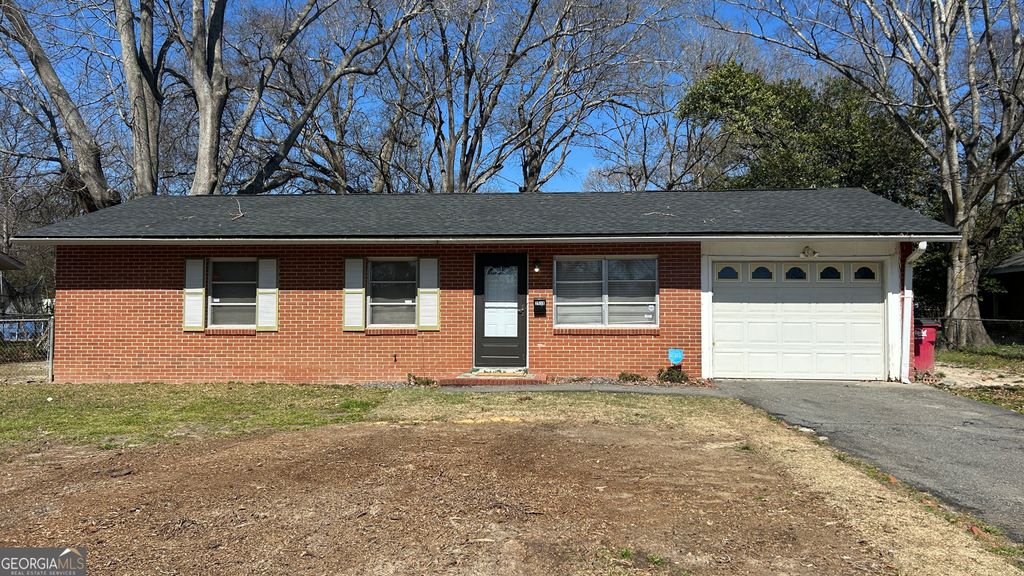 Photo of 2559 Burbank Place, Macon, GA 31206 (MLS # 10697664)