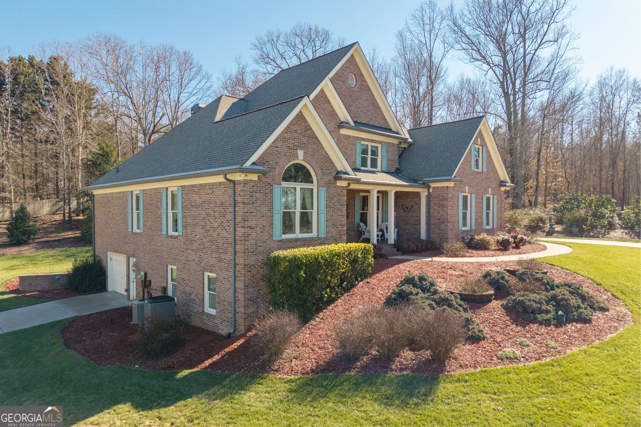 8015 Hurakan Creek XING