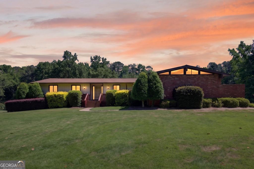 Photo of 1738 Rivermist Drive SW, Lilburn, GA 30047 (MLS # 10766343)