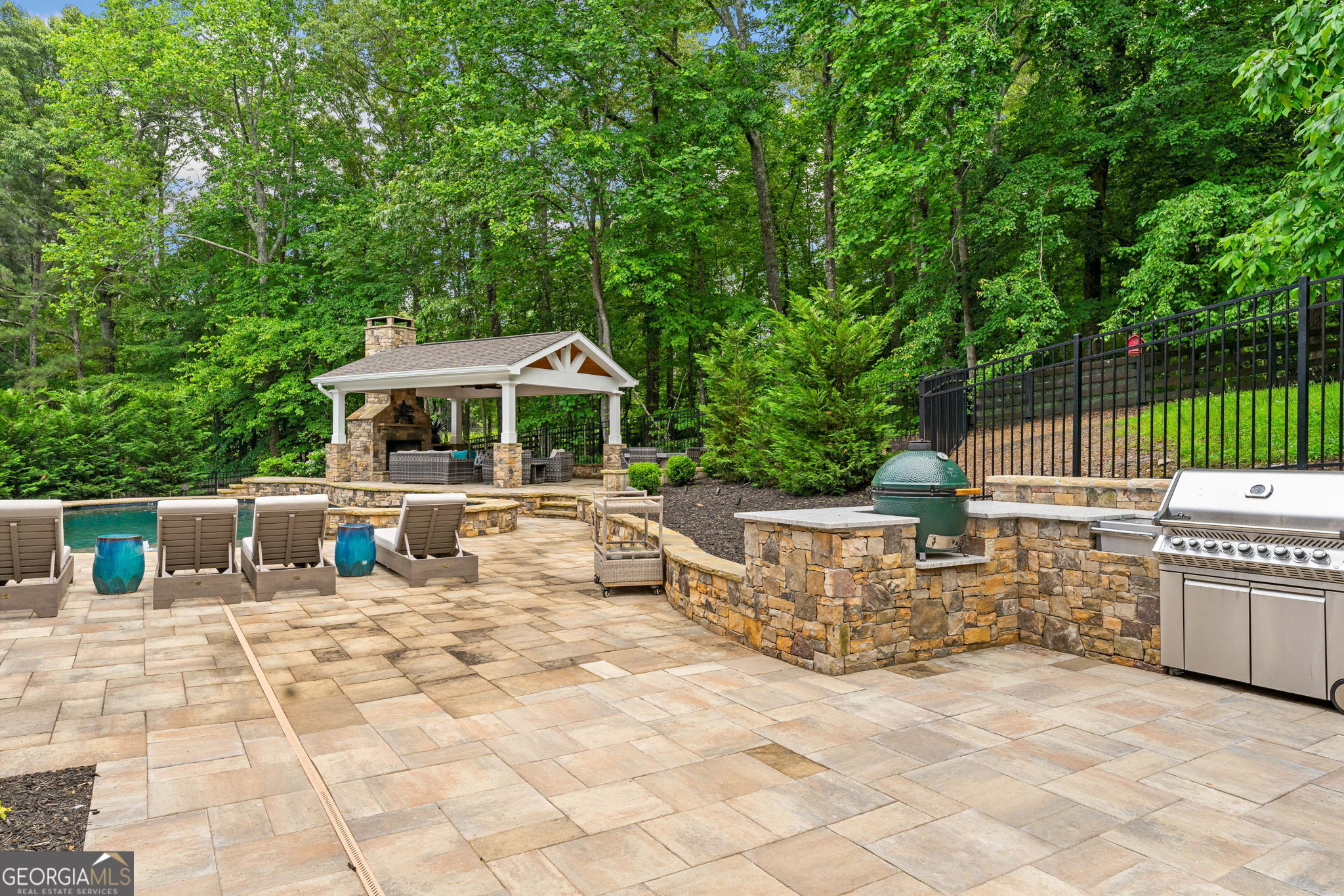 325 Edwards Brook LN
