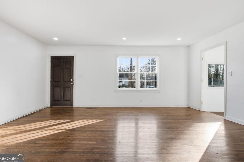 Photo of 1333 Lynford Drive SW, Atlanta, GA 30310 (MLS # 10680303)