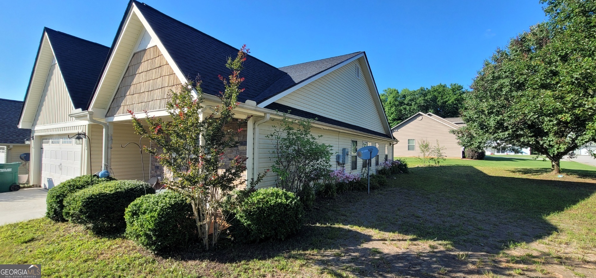561 Highland Pointe DR