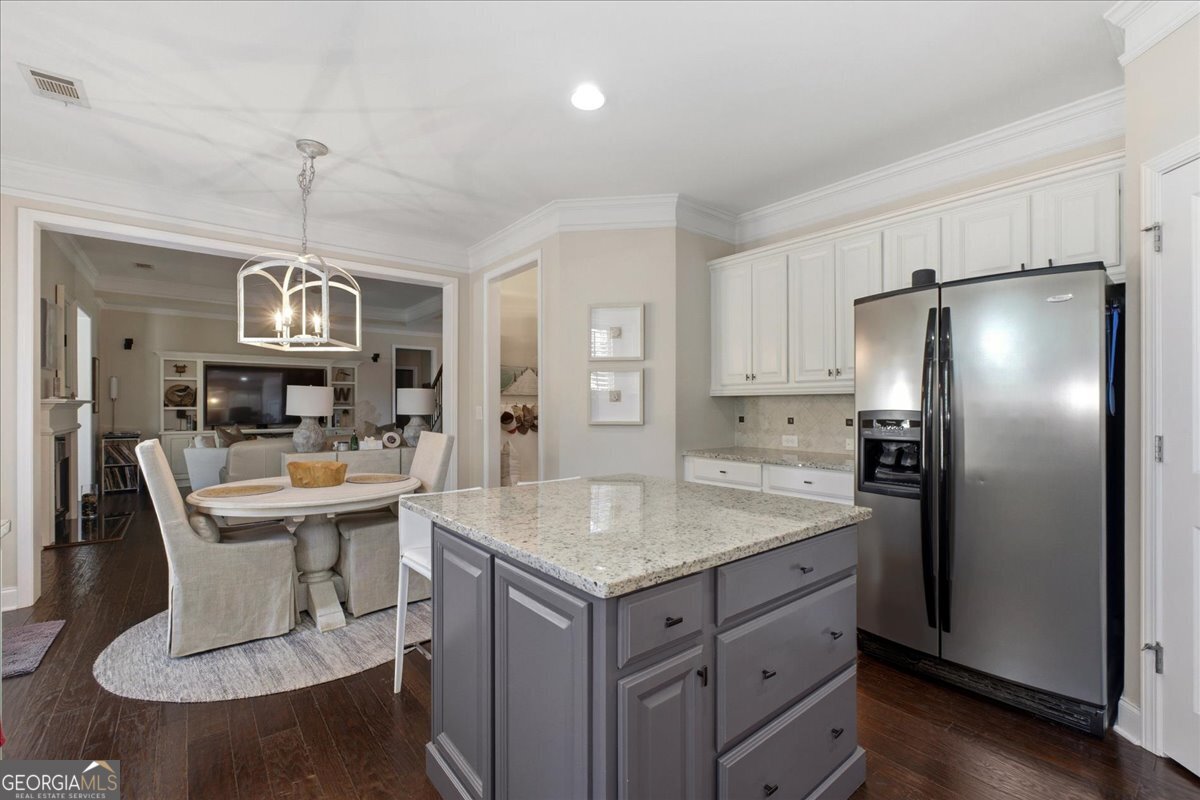 300 Ashgrove CT