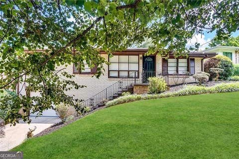 Photo of 233 W Simon Terrace NW, Atlanta, GA 30318 (MLS # 10830258)