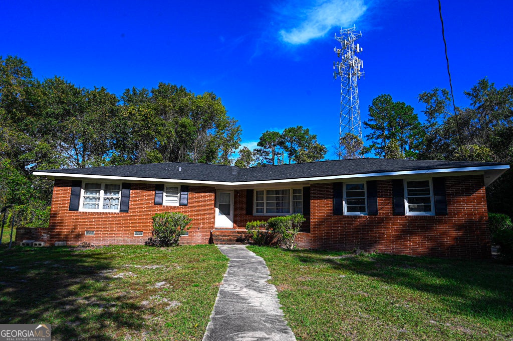 Photo of 2209 Lakeview Drive, Waycross, GA 31501 (MLS # 10880815)